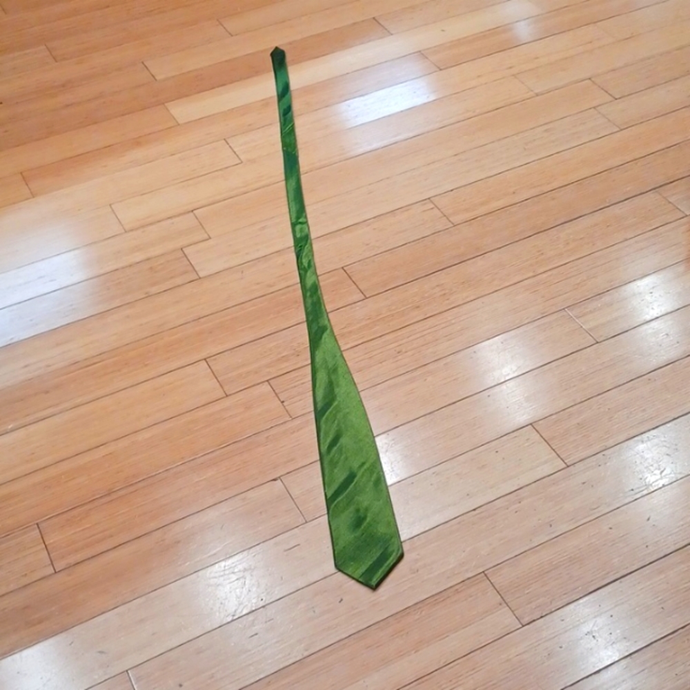 Tie. Green